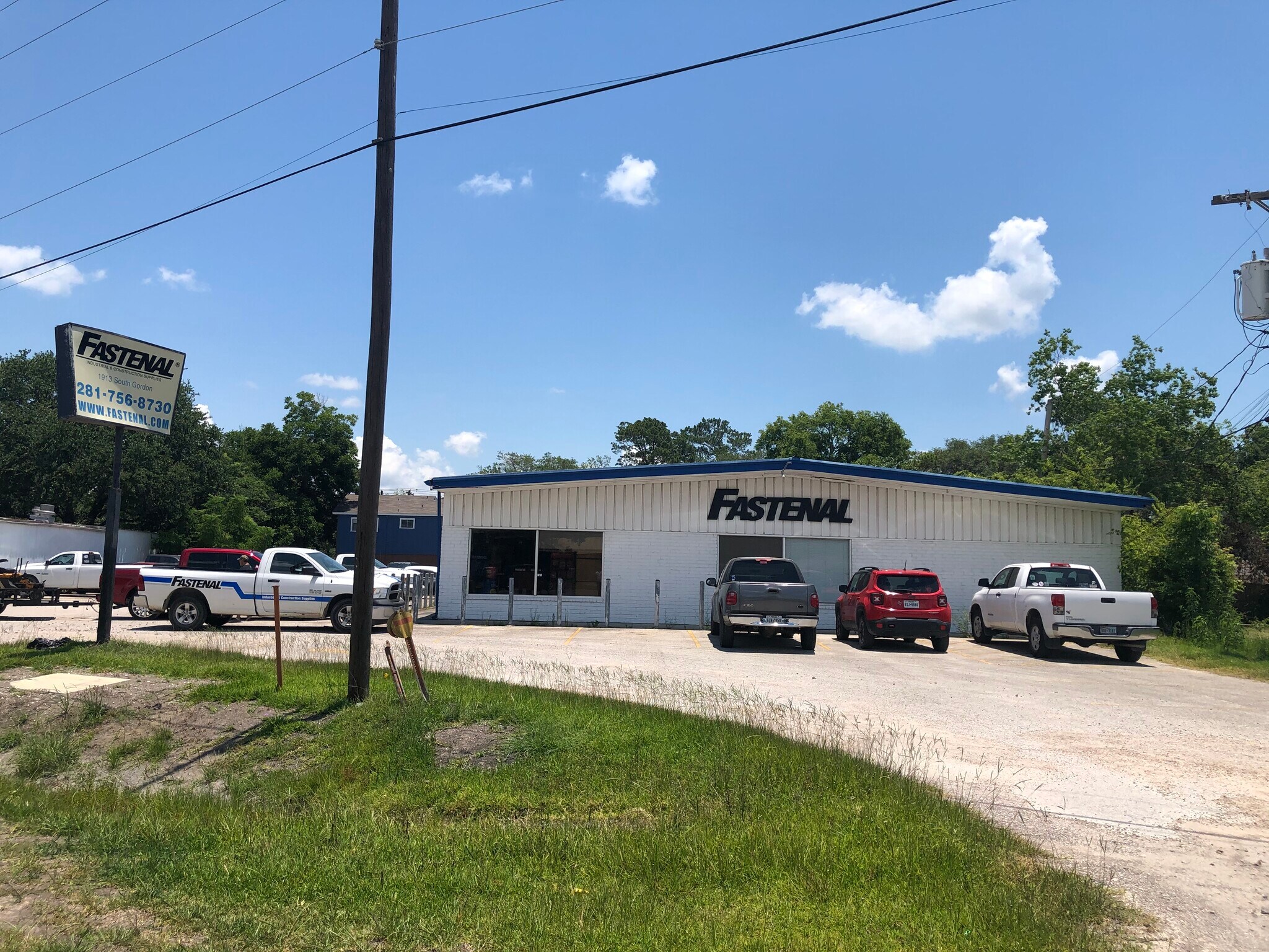 1913 S Gordon St, Alvin, TX 77511 Fastenal Building Alvin