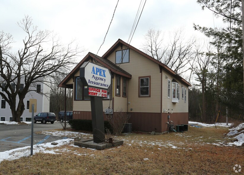 928 Troy Schenectady Rd, Latham, NY for sale - Primary Photo - Image 1 of 1