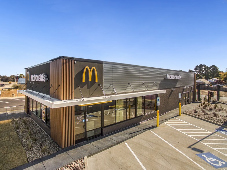 4610 W Kingshighway, Paragould, AR for sale - Building Photo - Image 1 of 1