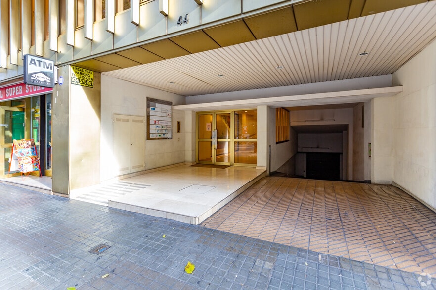 Carrer de Roger de Llúria, 44, Barcelona, Barcelona for lease - Building Photo - Image 2 of 3