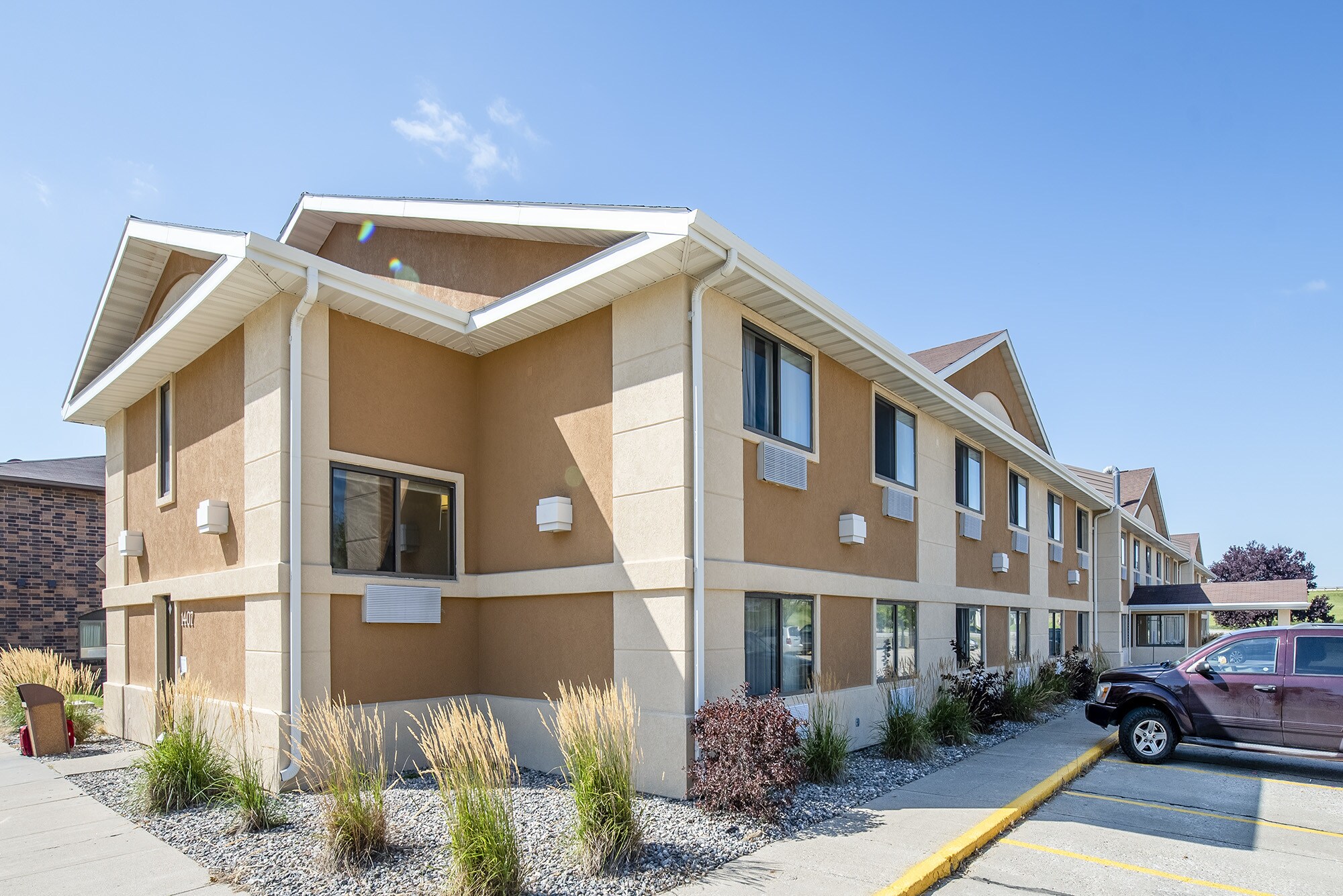 1407 35th St S, Fargo, ND for sale Primary Photo- Image 1 of 1