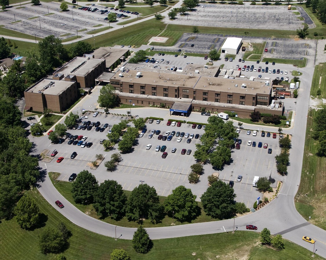 9700 Stonestreet Rd, Louisville, KY 40272