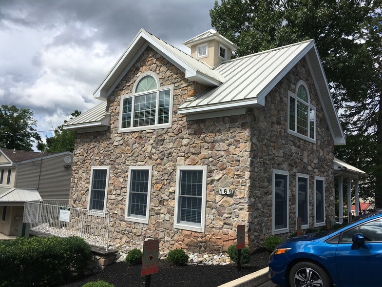 169 N Broad St, Doylestown, PA for sale - Building Photo - Image 1 of 1