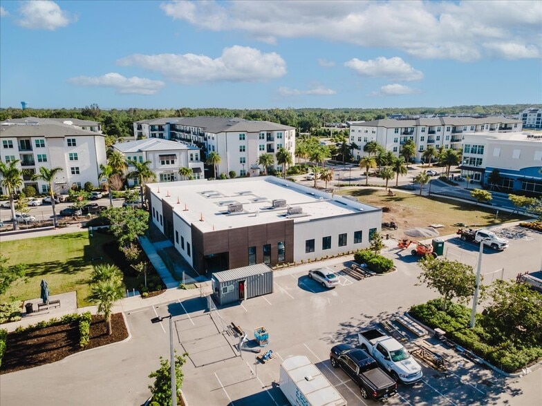 6355 Initiative Blvd, Sarasota, FL for lease - Building Photo - Image 1 of 31