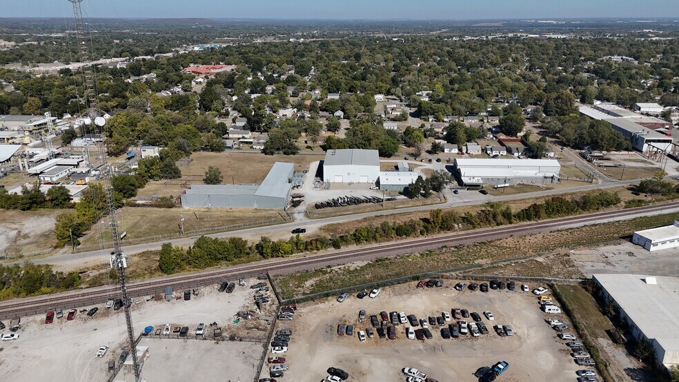 2601 E Dawson Rd, Tulsa, OK for lease - Building Photo - Image 1 of 35