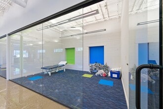 2260-2264 W Henderson Rd, Columbus, OH for lease Interior Photo- Image 2 of 21