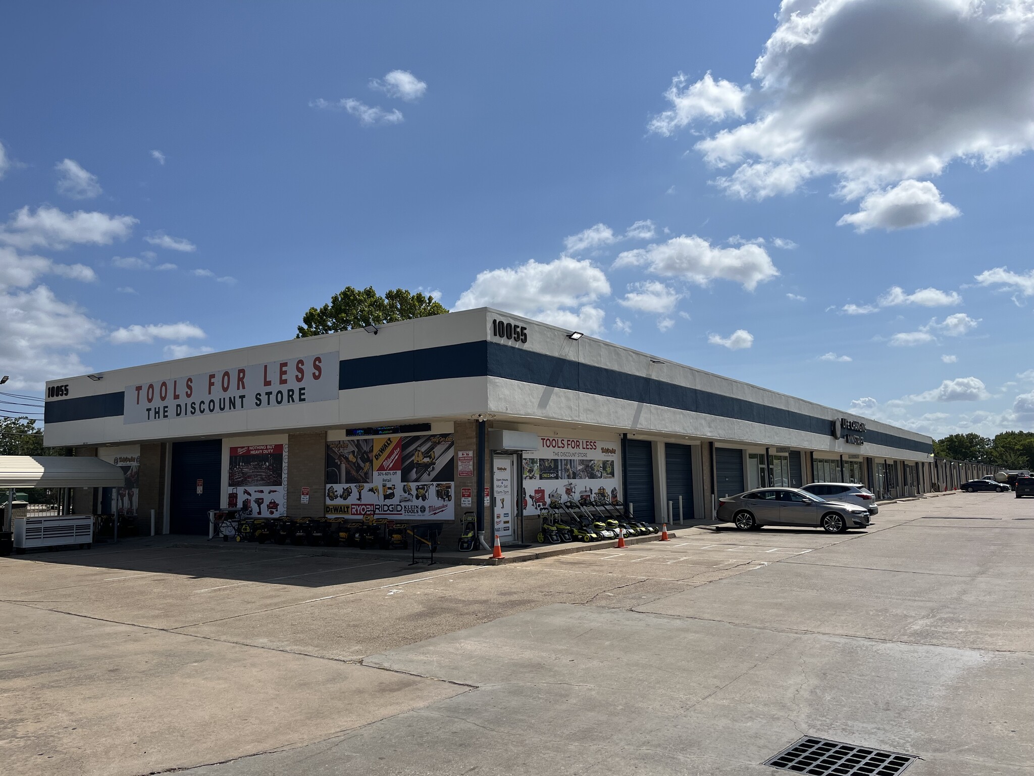 10055 Belknap Rd, Sugar Land, TX for lease Building Photo- Image 1 of 3