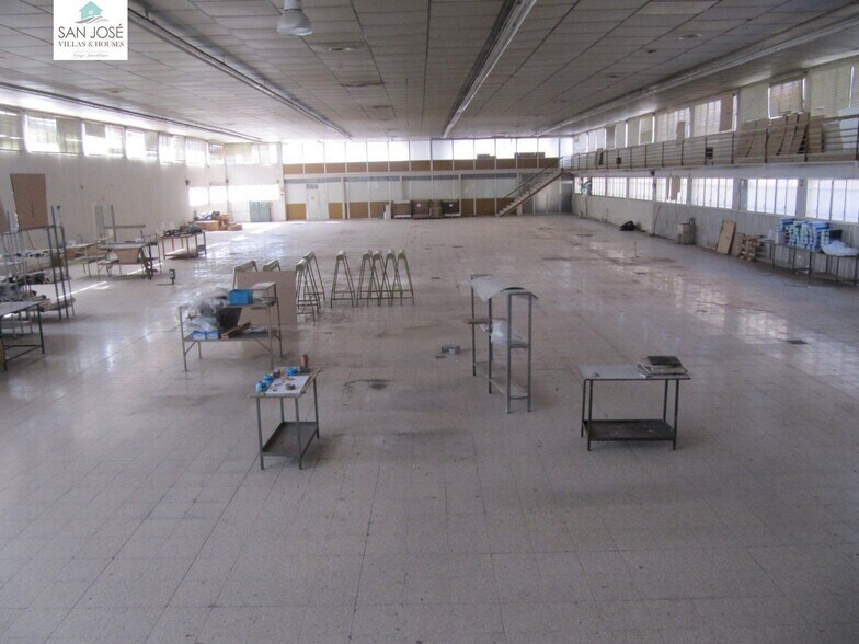 Industrial in MONÒVER for lease - Building Photo - Image 1 of 14