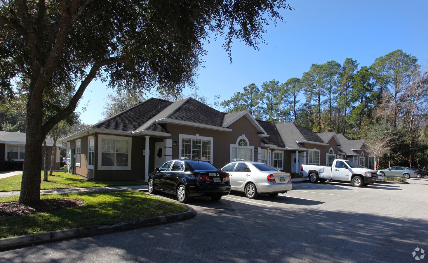 3840 Belfort Rd, Jacksonville, FL 32216