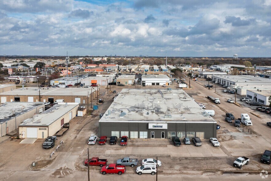 11649 Chairman Dr, Dallas, TX for lease - Aerial - Image 3 of 5