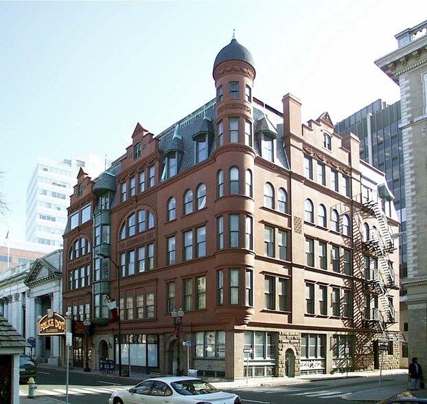 177-189 State St, Bridgeport, CT for sale - Building Photo - Image 1 of 1