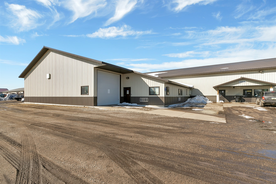 1154-1158 Highway 7 E, Hutchinson, MN for sale - Building Photo - Image 1 of 1