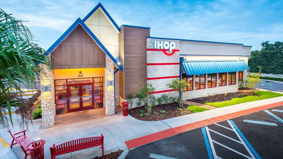 7918 Pine Forest Rd, Pensacola, FL 32526 - IHOP