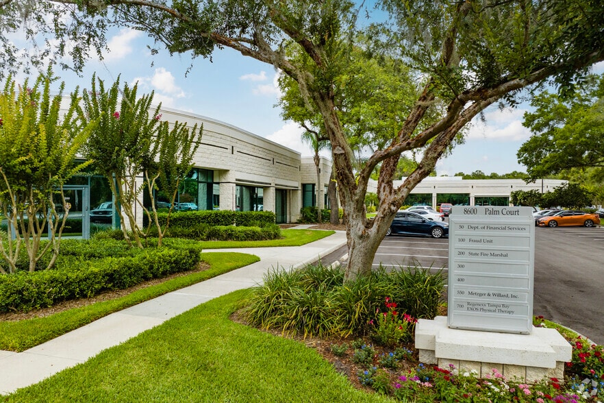 8600 Hidden River Pky, Tampa, FL for lease - Building Photo - Image 3 of 27