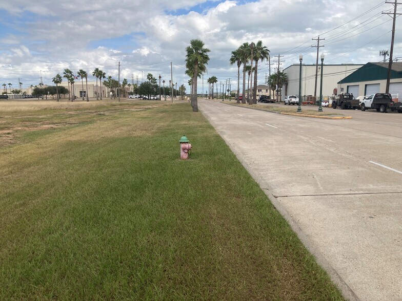 54th Street and Broadway, Galveston, TX for sale - Building Photo - Image 2 of 5