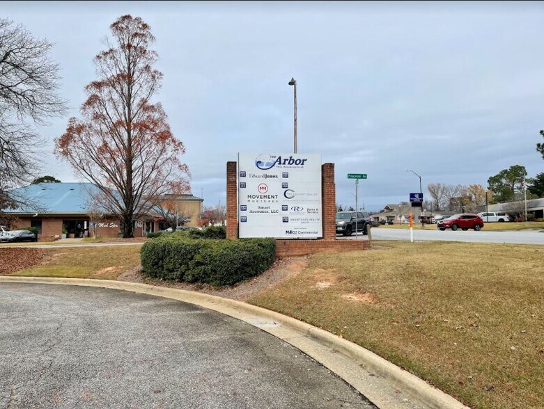 5651 Whitesville Rd, Columbus, GA 31904 The Arbor