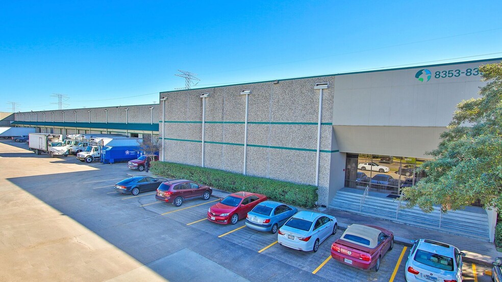 8353-8399 Kempwood Dr, Houston, TX for lease - Primary Photo - Image 1 of 9