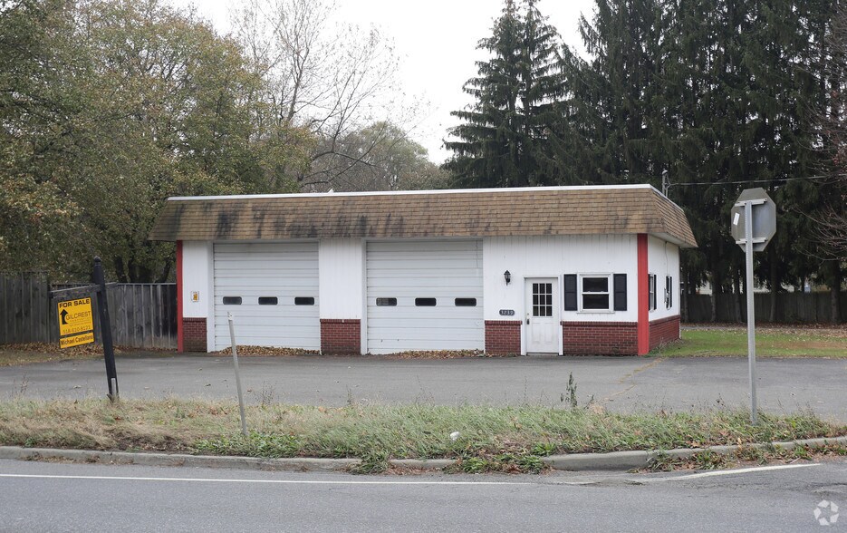 3239 US9, Valatie, NY 12184