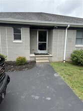 201 Professional Park Dr, Glasgow, KY for lease Building Photo- Image 2 of 8