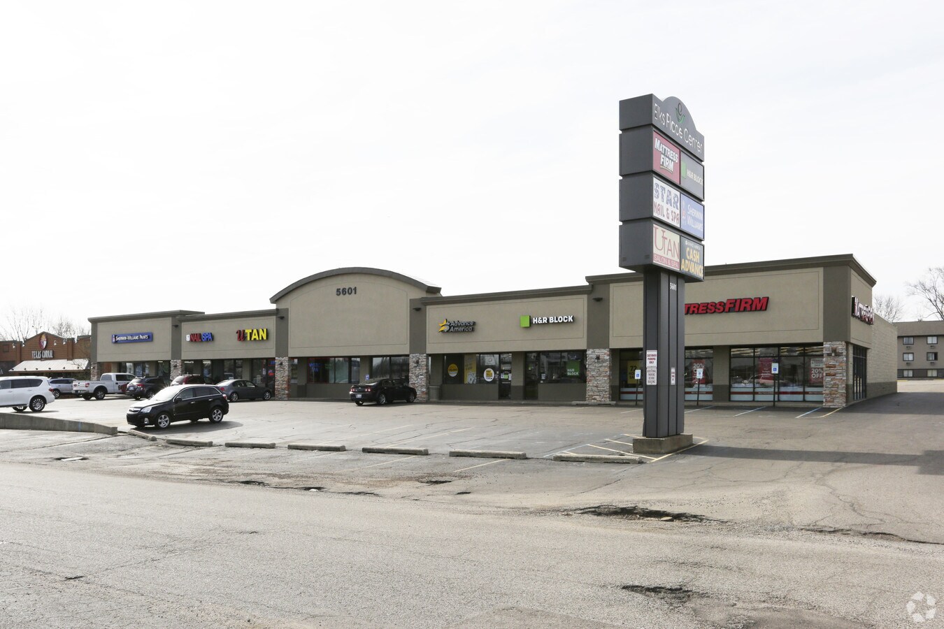 5601 W Main St, Kalamazoo, MI 49009