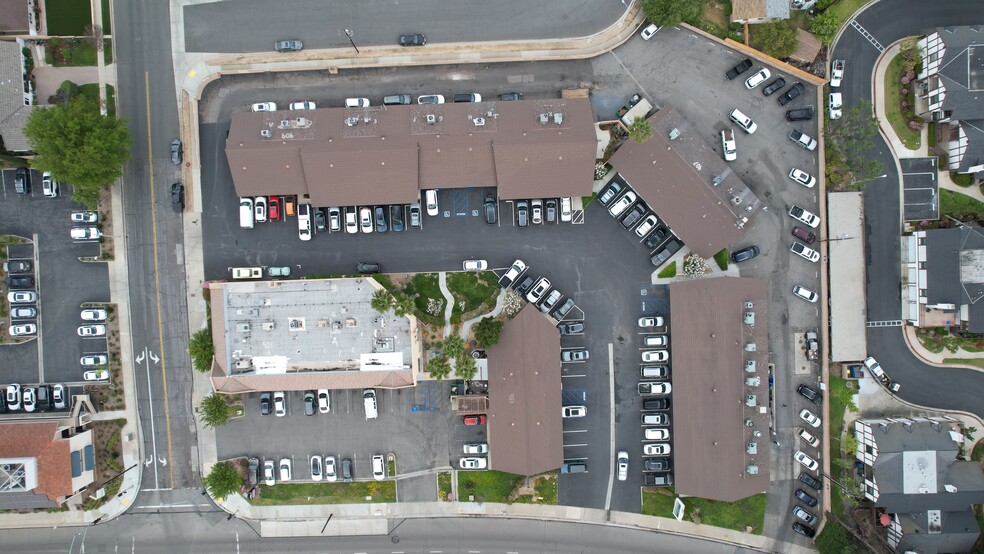 900 Block E Yorba Linda Blvd, Placentia, CA for lease - Building Photo - Image 2 of 12