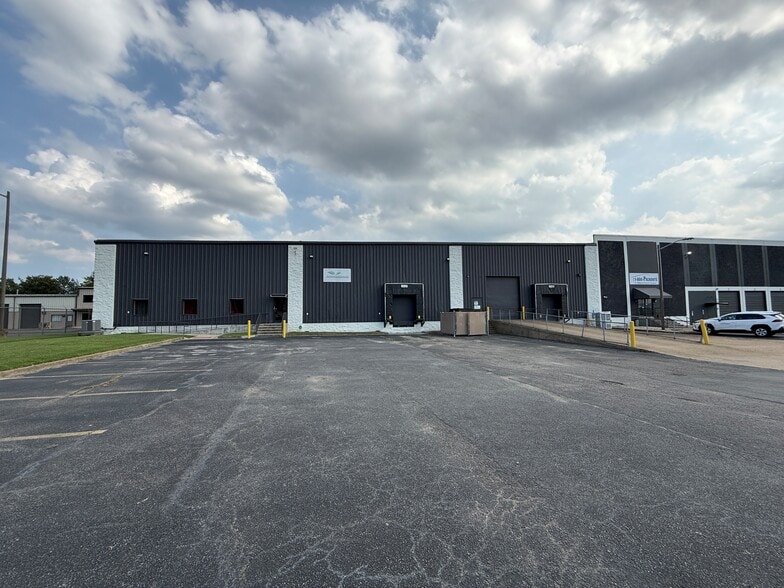 3501 E Princess Anne Rd, Norfolk, VA for lease - Building Photo - Image 2 of 9