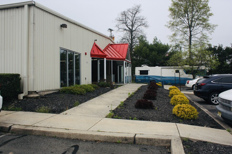 404 Route 31, Lambertville, NJ for lease - Building Photo - Image 2 of 16