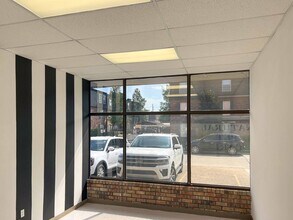 2622-2632 Metairie Lawn Dr, Metairie, LA for lease Building Photo- Image 2 of 5