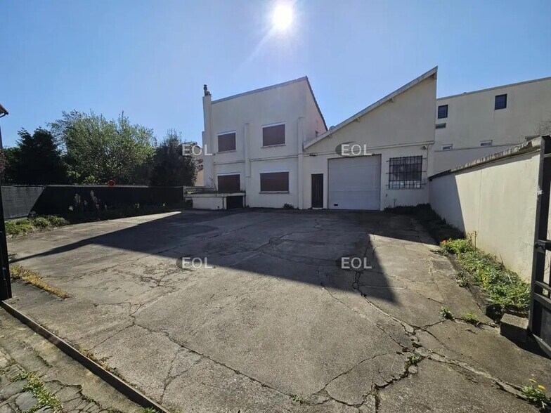 Flex in Maisons-Alfort for lease - Building Photo - Image 1 of 10