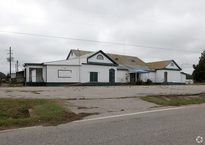 6115 Mount Pleasant Rd, Bailey, NC for sale - Primary Photo - Image 1 of 1