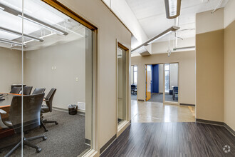 4600 W 77th St, Edina, MN for lease Interior Photo- Image 2 of 5