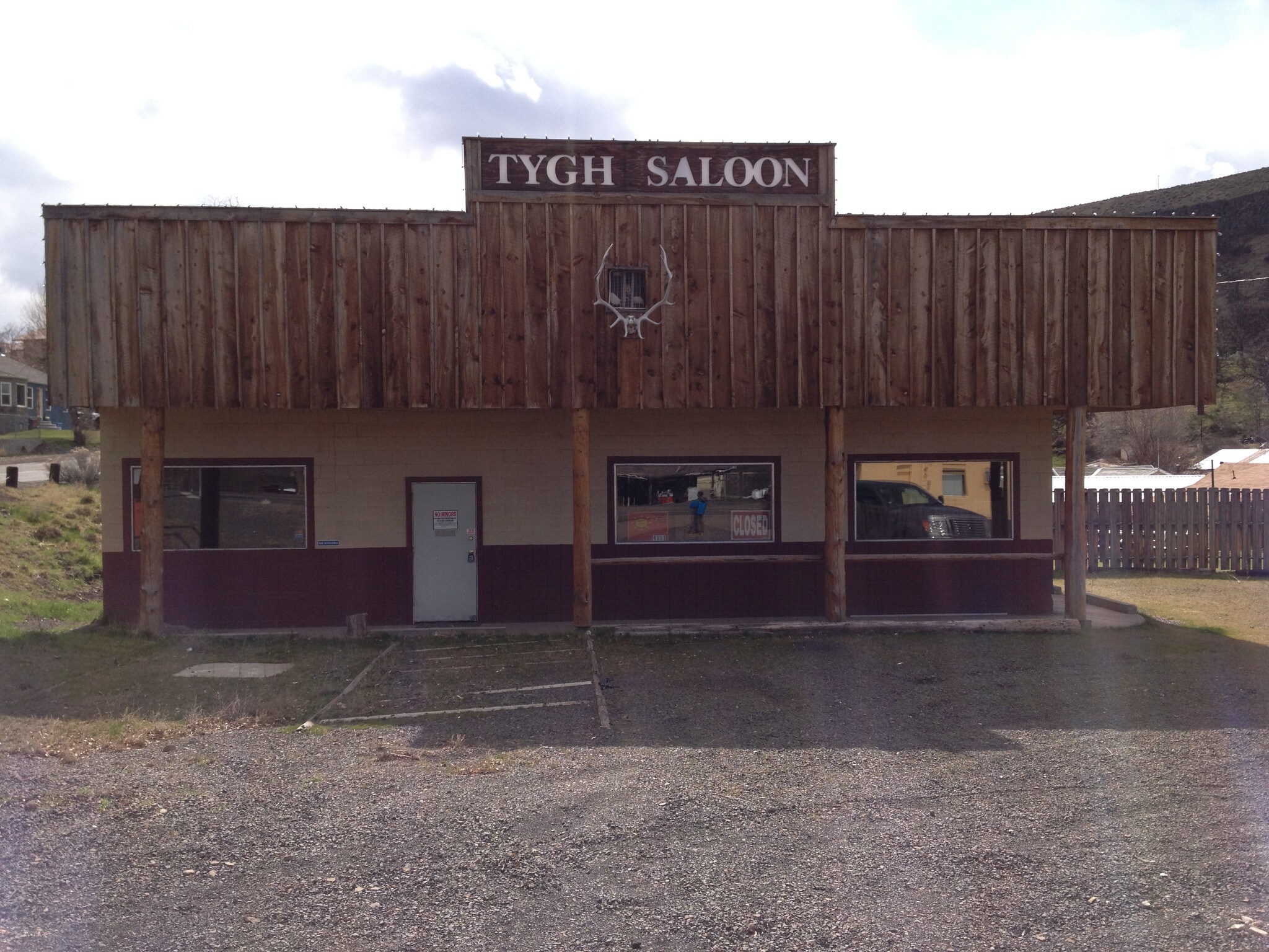 82700 Oak Grove Ave, Tygh Valley, OR for sale Primary Photo- Image 1 of 1