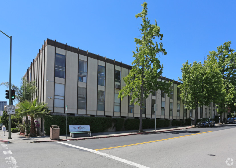 2844 Summit St, Oakland, CA for lease - Primary Photo - Image 2 of 5