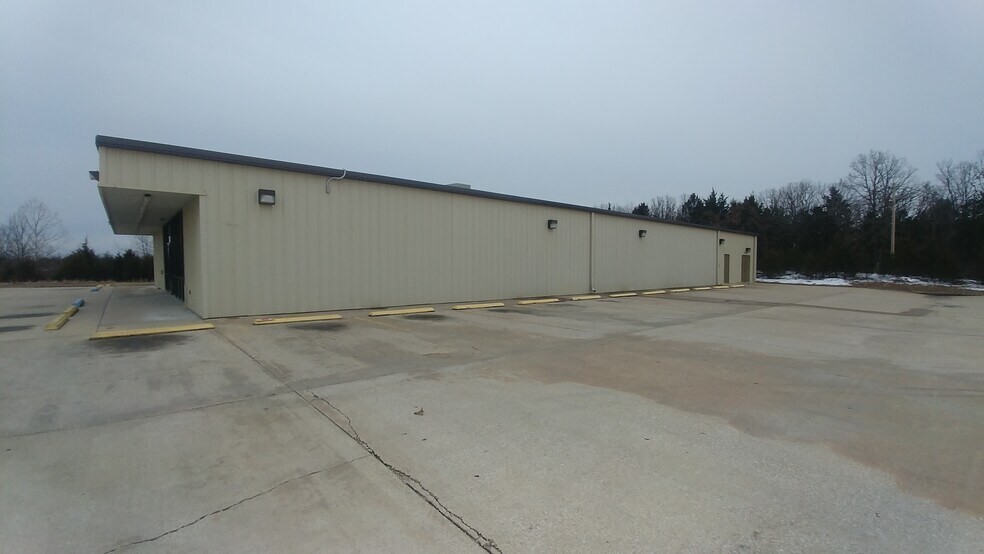 22126 US Highway 54, Hermitage, MO 65668