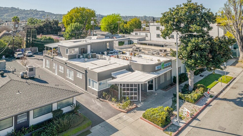 10730 Riverside Dr, Toluca Lake, CA for sale - Building Photo - Image 1 of 30