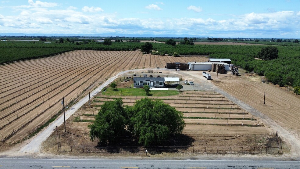 8717 Cressey Way, Winton, CA for sale - Primary Photo - Image 1 of 1