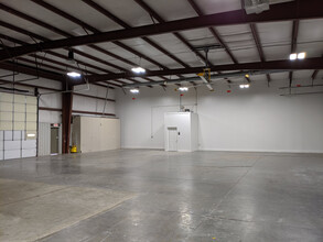 248 E Crogan St, Lawrenceville, GA for lease Building Photo- Image 2 of 9