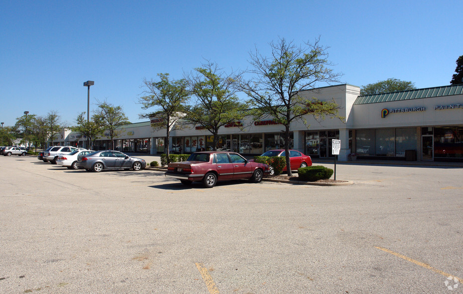 2110-2180 Plum Grove Rd, Rolling Meadows, IL for lease - Primary Photo - Image 1 of 2