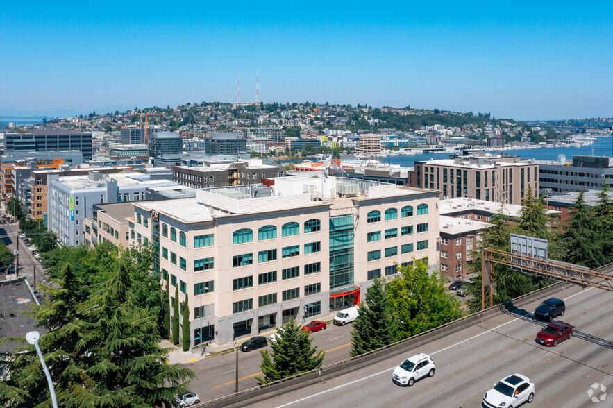 501 Eastlake Ave E, Seattle, WA for lease - Building Photo - Image 3 of 8