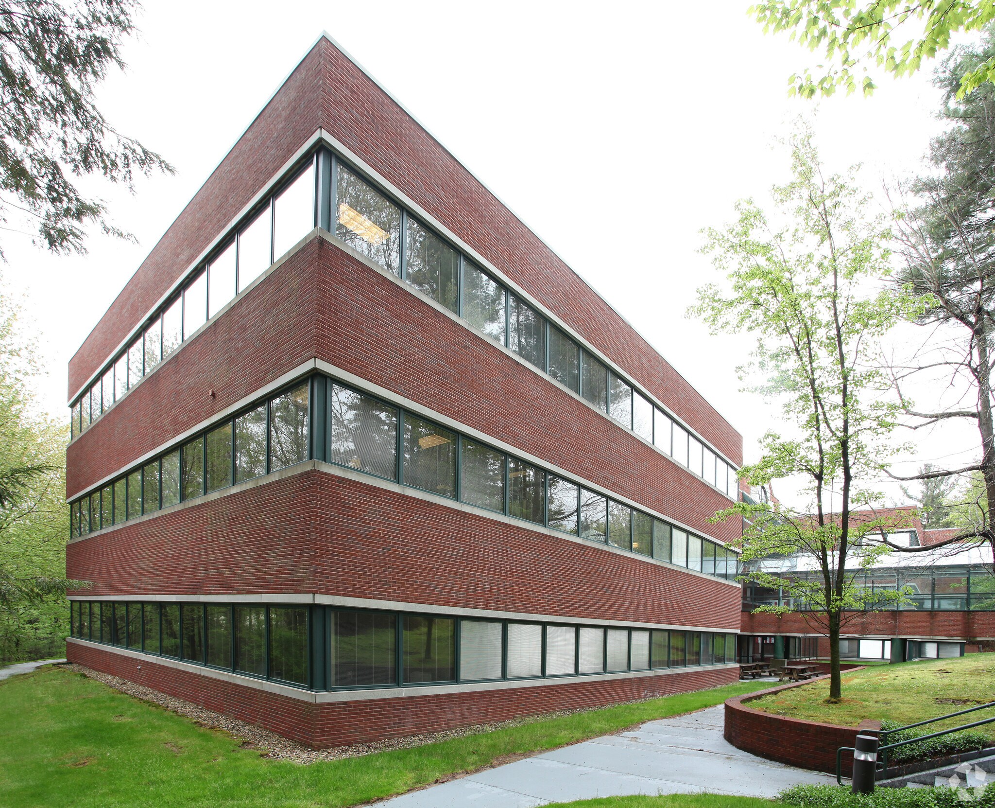 125 Powder Forest Dr, Simsbury, CT 06089 Office for Lease