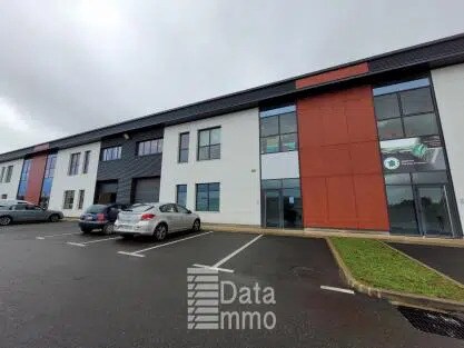 Industrial in Lieusaint for sale - Building Photo - Image 3 of 7