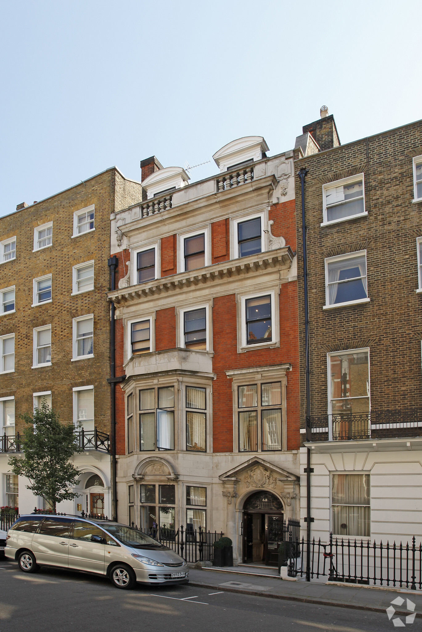 68 Harley St, London for sale Building Photo- Image 1 of 1