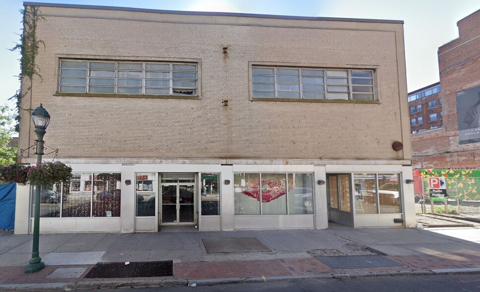 824 Chapel St, New Haven, CT for lease - Building Photo - Image 2 of 9