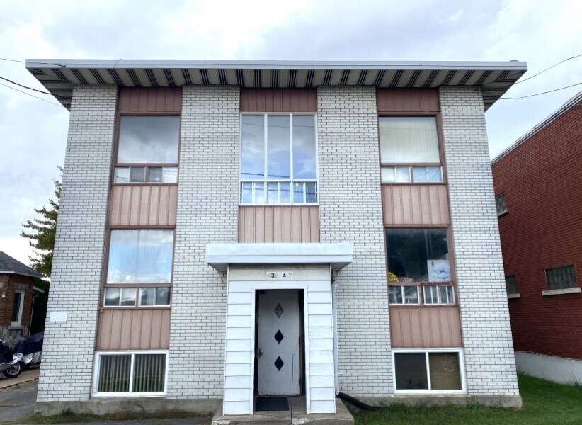 439 Rue Melançon, Drummondville, QC J2C 4R8