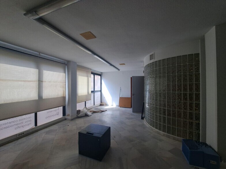 Office in El Ejido, Almería for lease - Building Photo - Image 2 of 6