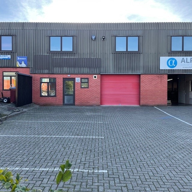 10-16 Little Balmer, Buckingham for sale Building Photo- Image 1 of 1