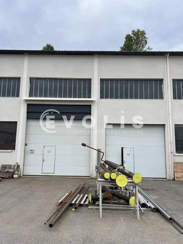 Flex in Feyzin for lease Building Photo- Image 1 of 9