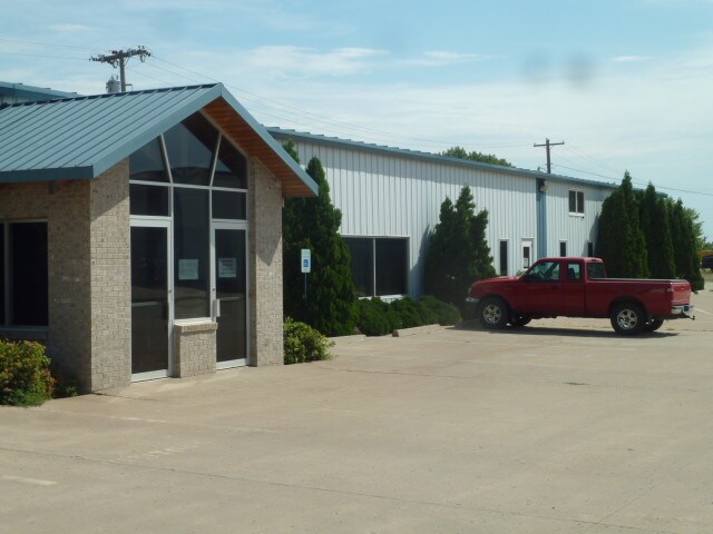 1805 2nd Ave SW, Jamestown, ND for sale Primary Photo- Image 1 of 1