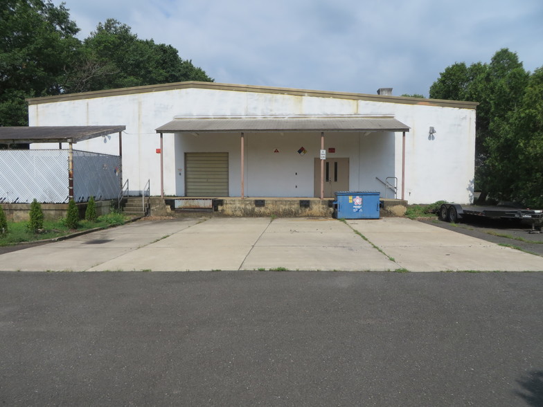 6 Bell Ave, Somerville, NJ for lease - Primary Photo - Image 1 of 3