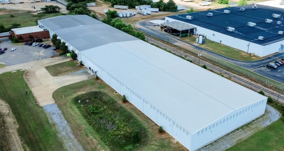 2575 Container Dr, Montgomery, AL for lease - Building Photo - Image 2 of 6